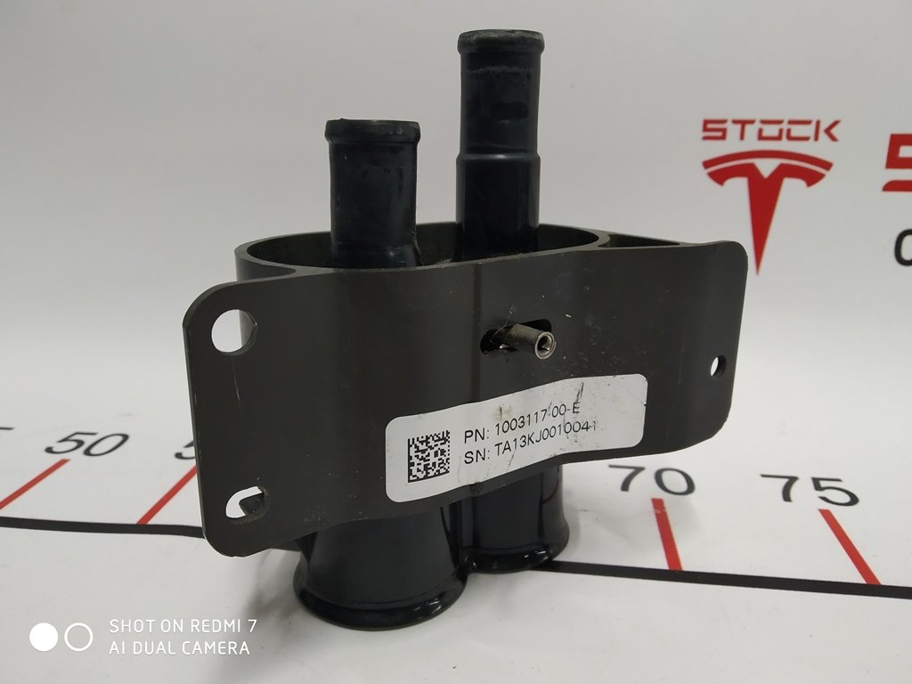 20 Adaptér chladiče baterie sestava dalekohledu Tesla model S REST, model X 1003117-00-H